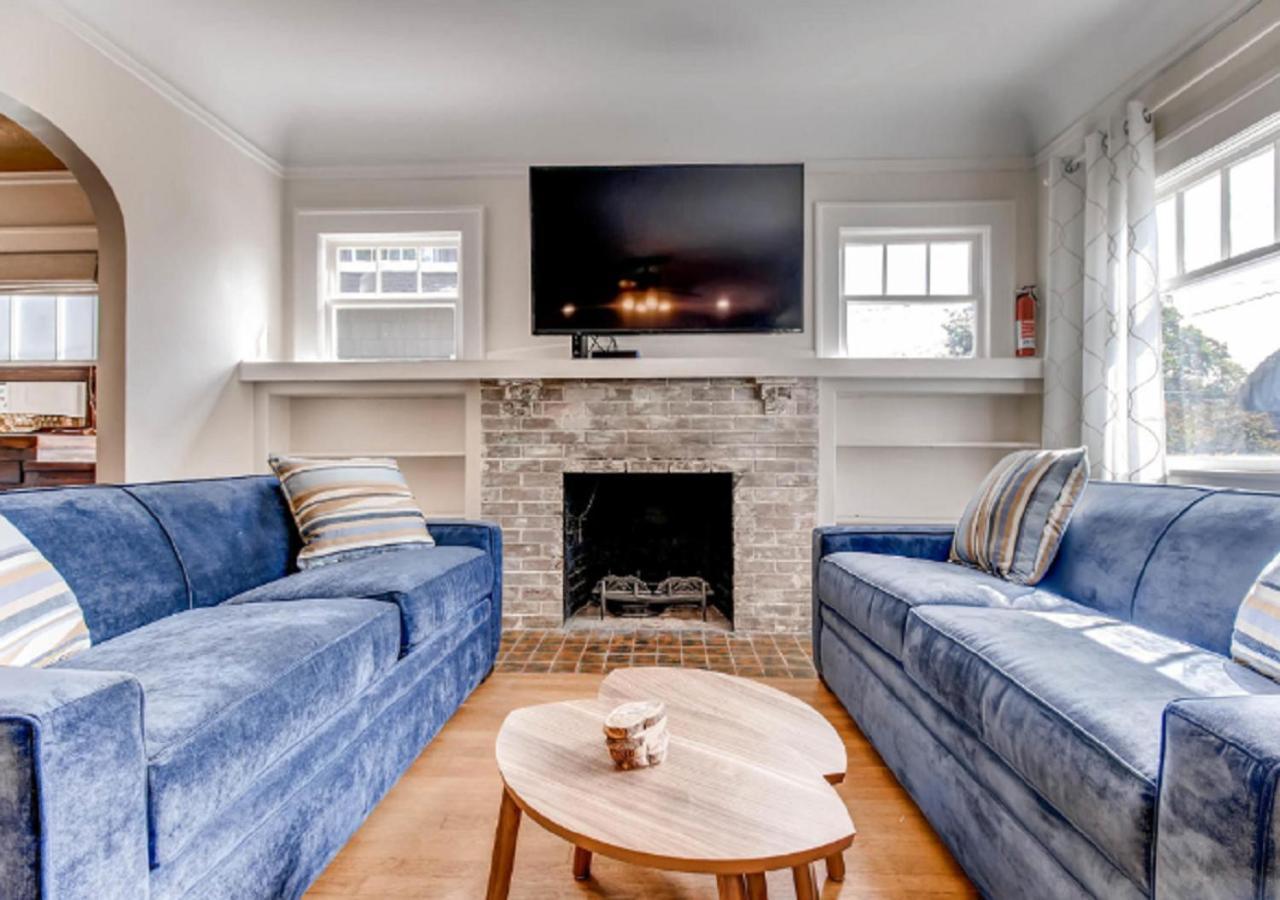 30 Day+ Craftsman; Stroll 2 Food & Downtown! Holiday home *