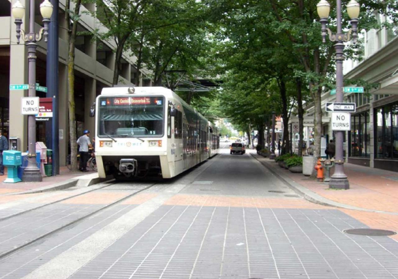 30 Day+ Craftsman; Stroll 2 Food & Downtown! Holiday home Portland